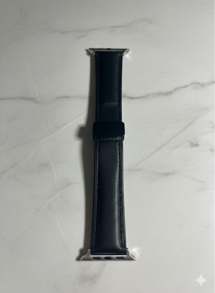 سوار جلدي متوافق مع ساعة ابل الترا 49 ملم 45 ملم 44 ملم 42 ملم، سوار من الجلد الطبيعي بتصميم مشبك مغناطيسي لساعة اي ووتش الترا اس اي 2 سلسلة 8 7 6 5 4 3 2 1 للرجال والنساء  اسود